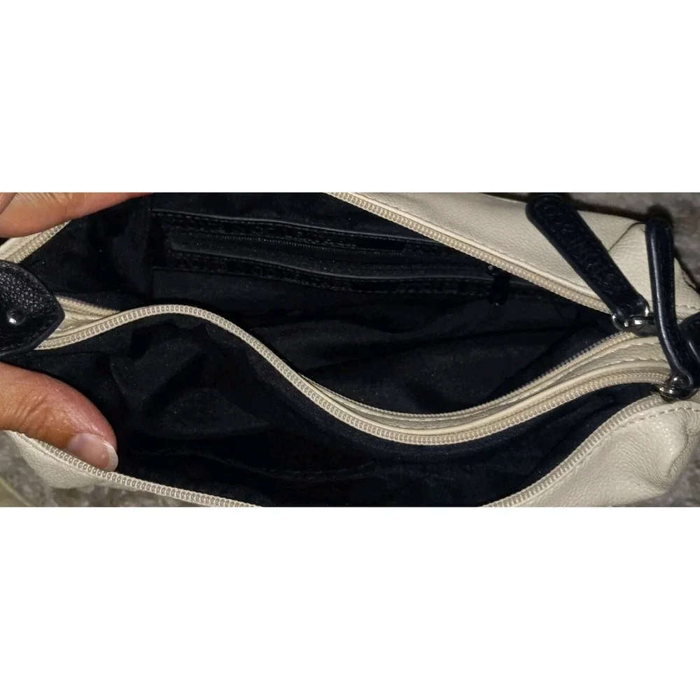 Beautiful‎ Suri Hobo Stone & Co Purse Cream & Black Leather EUC